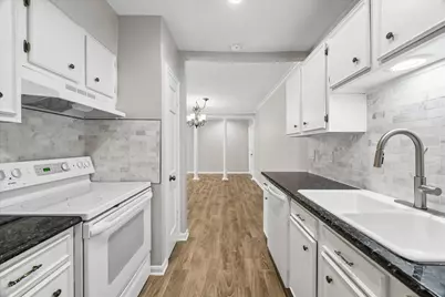 2230 S Piney Point Road #103, Houston, TX 77063 - Photo 11