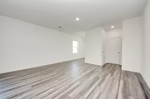 31035 Gayle Prairie Oaks St, Waller, TX 77484 - Photo 13