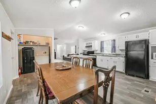 1089 County Rd 120, Hallettsville, TX 77964 - Photo 23