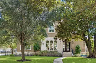 4901 Holt St, Bellaire, TX 77401 - Photo 3