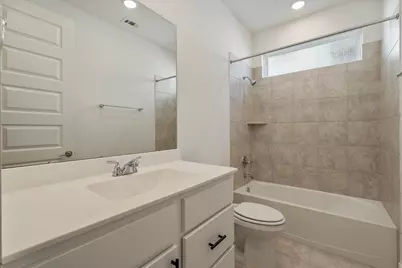 26915 Southwick Valley Lane, The Woodlands, TX 77389 - Photo 11