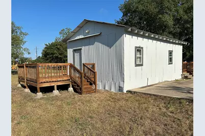 1006 Spur 515, Navasota, TX 77868 - Photo 7