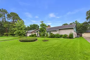 18591 Martinique Dr, Nassau Bay, TX 77058 - Photo 5