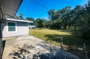 225 Sarlee Dr, La Marque, TX 77568 - Photo 15