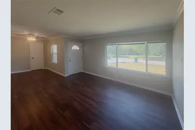 225 Sarlee Drive, La Marque, TX 77568 - Photo 5