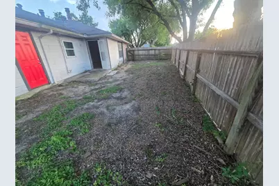 10046 Ridgecoral Drive, Houston, TX 77038 - Photo 17