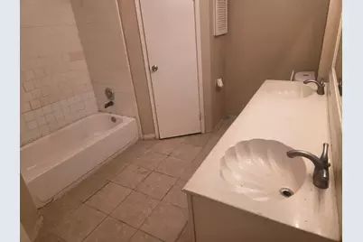 10046 Ridgecoral Drive, Houston, TX 77038 - Photo 11