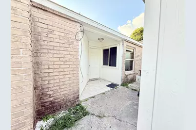 3918 Summit Valley Drive, Houston, TX 77082 - Photo 11