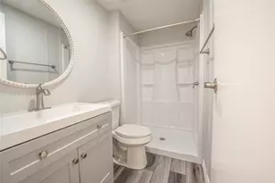 215 Shady Oaks St, Somerville, TX 77879 - Photo 9