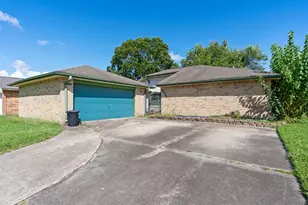 9731 Shell Rock Rd, La Porte, TX 77571 - Photo 1