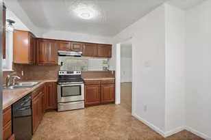 9731 Shell Rock Rd, La Porte, TX 77571 - Photo 9