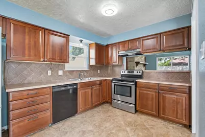 9731 Shell Rock Road, La Porte, TX 77571 - Photo 13