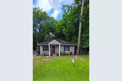 1014 N Arcola Street, Angleton, TX 77515 - Photo 1