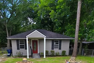 1014 N Arcola St, Angleton, TX 77515 - Photo 1