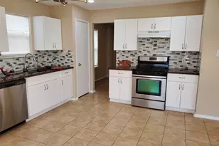 16315 Lynn Crest Ct, Houston, TX 77083 - Photo 3