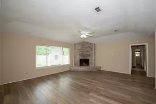 16774 Glen Eagle Dr N, Conroe, TX 77385 - Photo 3