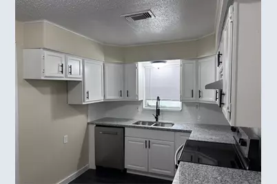 7918 Woodlyn Road, Houston, TX 77028 - Photo 9
