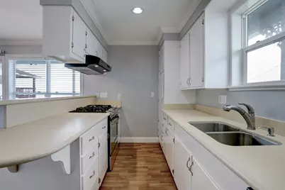 7814 Channelview Drive, Galveston, TX 77554 - Photo 7