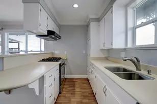 7814 Channelview Dr, Galveston, TX 77554 - Photo 7