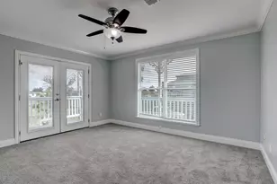 7814 Channelview Dr, Galveston, TX 77554 - Photo 9