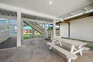 148 Howard Ave, Surfside Beach, TX 77541 - Photo 35