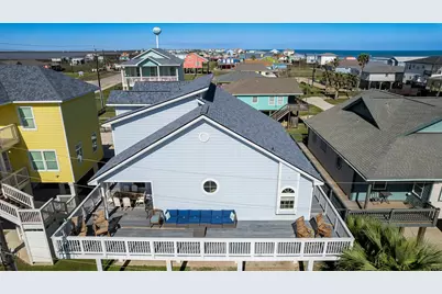 148 Howard Avenue, Surfside Beach, TX 77541 - Photo 1