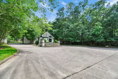 22 Majestic Falls Drive, Kingwood, TX 77339 - Photo 19