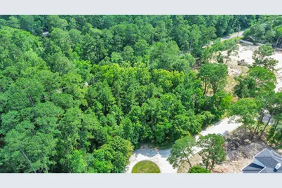 22 Majestic Falls Drive, Kingwood, TX 77339 - Photo 9