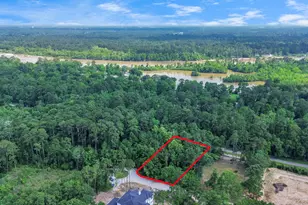 22 Majestic Falls Dr, Kingwood, TX 77339 - Photo 3