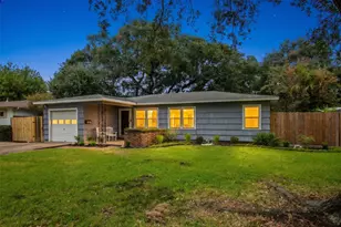 1506 14th Ave N, Texas City, TX 77590 - Photo 1