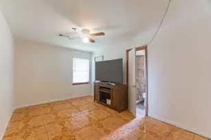 5915 Nordling Rd, Houston, TX 77076 - Photo 9