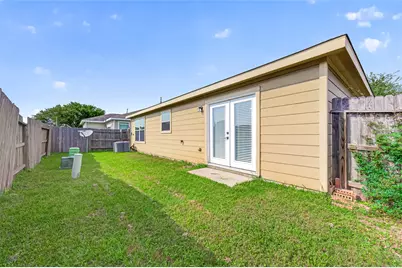 16535 Burnell Oaks Lane, Houston, TX 77090 - Photo 17