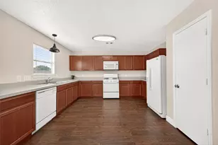 16535 Burnell Oaks Ln, Houston, TX 77090 - Photo 7