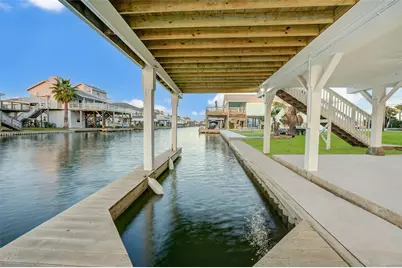 21804 Frio Drive, Galveston, TX 77554 - Photo 23