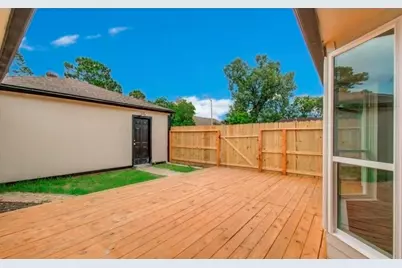 2227 Cherry Bend Dr, Houston, TX 77077 - Photo 21