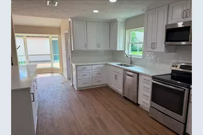 2227 Cherry Bend Dr, Houston, TX 77077 - Photo 5