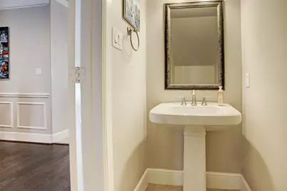 213 W 26th Street, Houston, TX 77008 - Photo 11