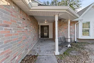 1210 Lynn Ln, Humble, TX 77338 - Photo 3