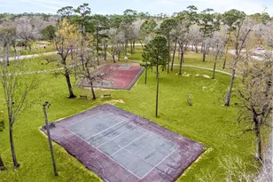 608 Timber Trail Ct, Friendswood, TX 77546 - Photo 49