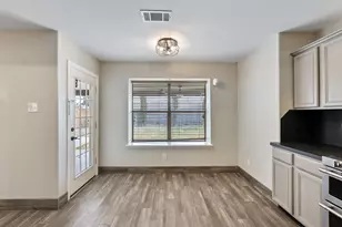 10638 Desert Springs Cir, Houston, TX 77095 - Photo 11