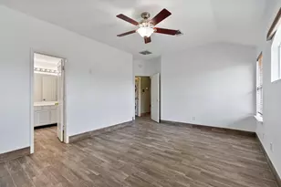 10638 Desert Springs Cir, Houston, TX 77095 - Photo 13
