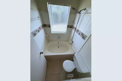 7900 Bissonnet Street #A5, Houston, TX 77074 - Photo 11
