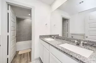 9810 Palm Royal Dr, Baytown, TX 77521 - Photo 23