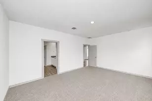 9810 Palm Royal Dr, Baytown, TX 77521 - Photo 11
