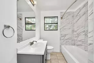 8830 Laura Koppe Rd, Houston, TX 77078 - Photo 13