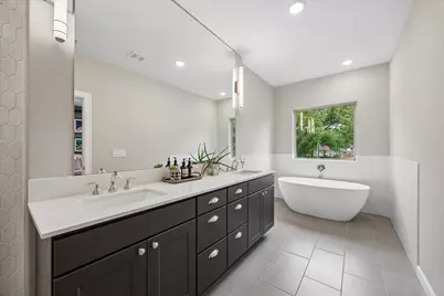 5218 Amber Sunrise Drive, Houston, TX 77018 - Photo 23