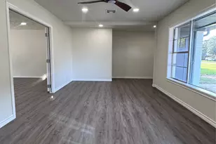 319 E South St, Alvin, TX 77511 - Photo 5