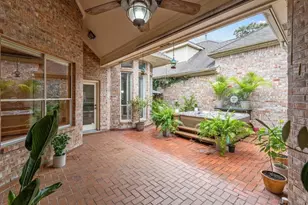 5038 Huntwick Parc Ct, Houston, TX 77069 - Photo 35