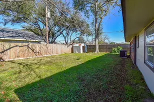 514 Peach Spring Dr, Houston, TX 77037 - Photo 19