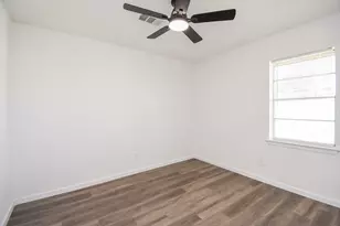 514 Peach Spring Dr, Houston, TX 77037 - Photo 15